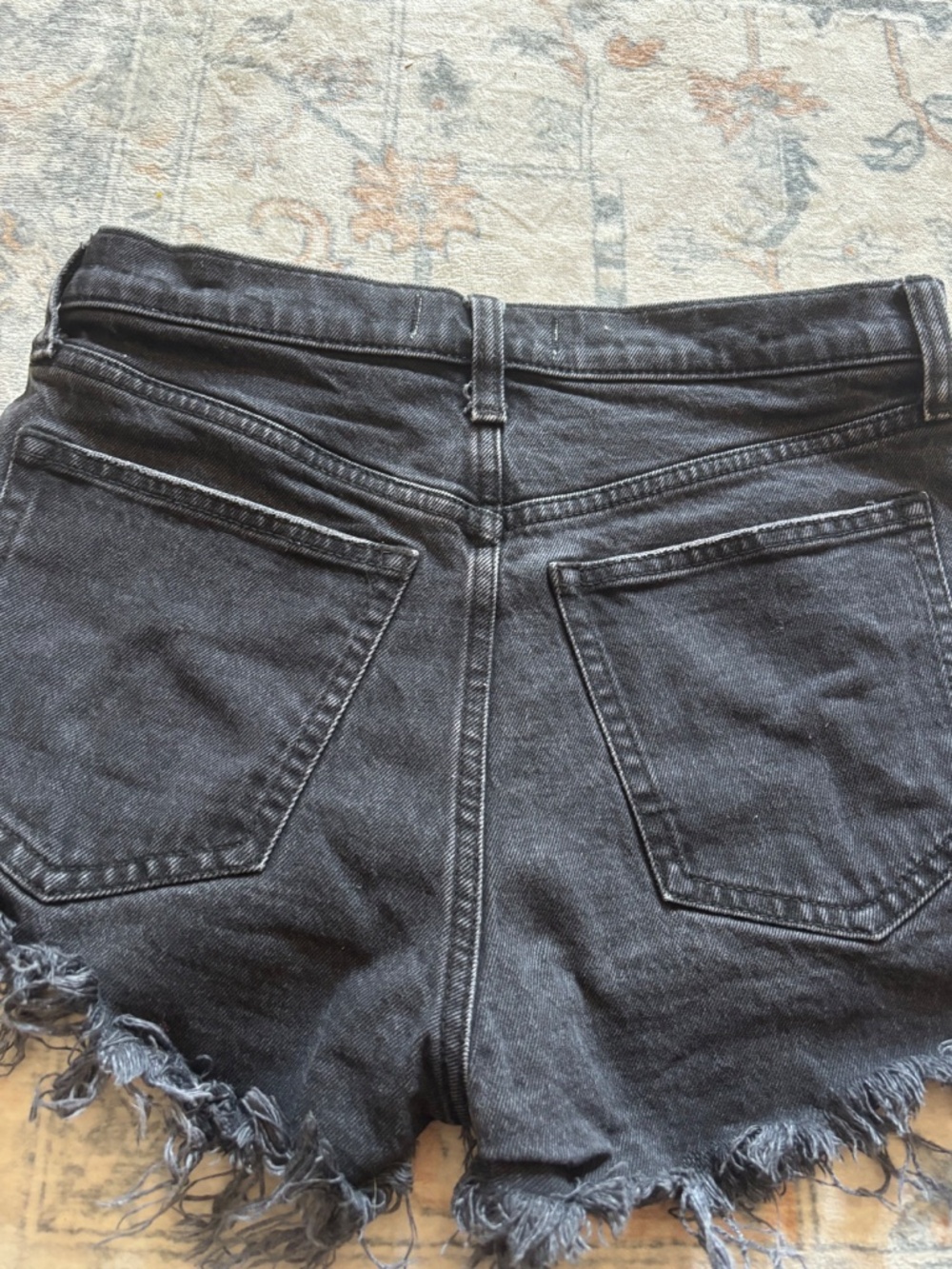 Like new shorts size 26 - Picture 3 of 4